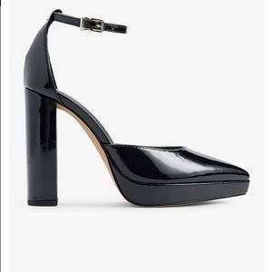 Express Closed Pointed Toe Platform Pumps in Pitch Black, size 8, NWT